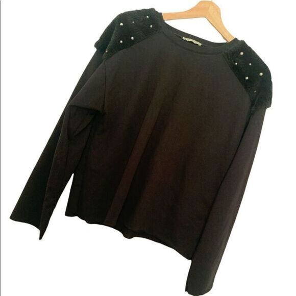 Zara‎ Trafaluc Pearl & Faux Fur Accented Top Sz M - Picture 1 of 9
